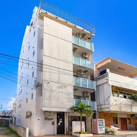 Mr. Kinjo In Uenokura Lejlighedshotel Naha Eksteriør billede